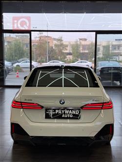 بی ئێم دەبڵیو سیریەس 5